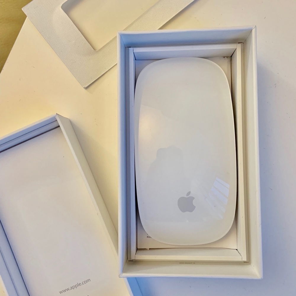 Magic Mouse 2 - silver (ALMOST NEW!)